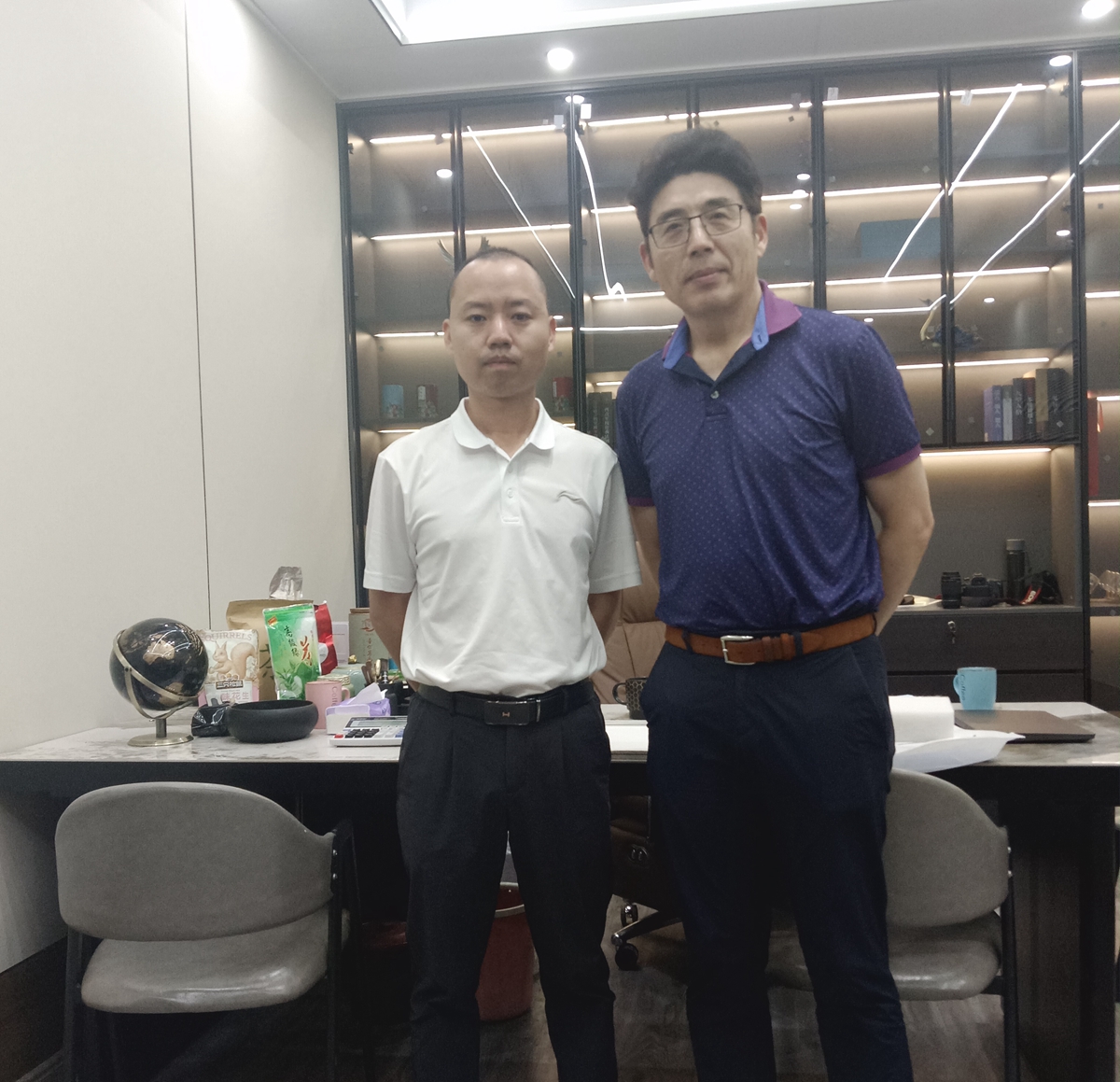 歡迎美國硅谷房產(chǎn)商到睿婕工廠考察，意將輕鋼別墅引入美國硅谷！